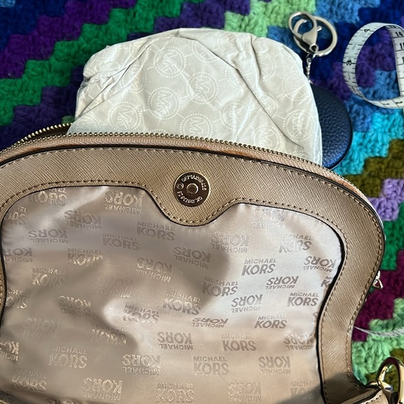 Michael Kors bag - Picture 10 of 16